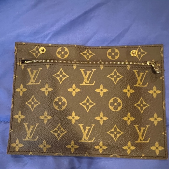 Louis Vuitton Pre dated Pouch